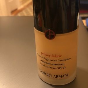 Giorgio Armani power fabric foundation NO.3